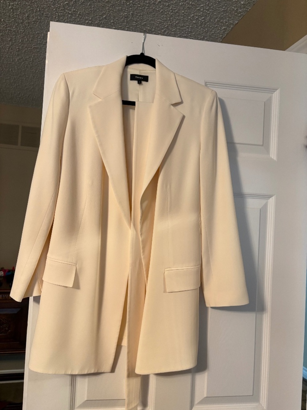 NWOT Theory long blazer 6